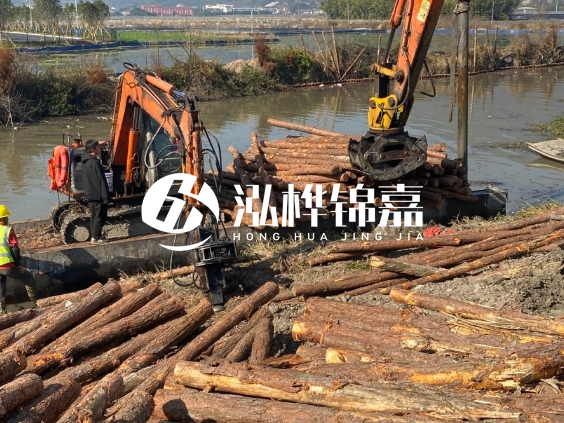 湖南松木樁批發(fā)廠家-5米松木樁批發(fā)1000根有優(yōu)惠嗎？