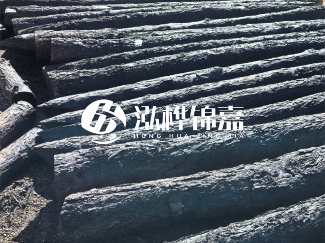 經(jīng)過防腐處理的松木樁價(jià)格貴多少？炭化處理的松木樁貴多少？