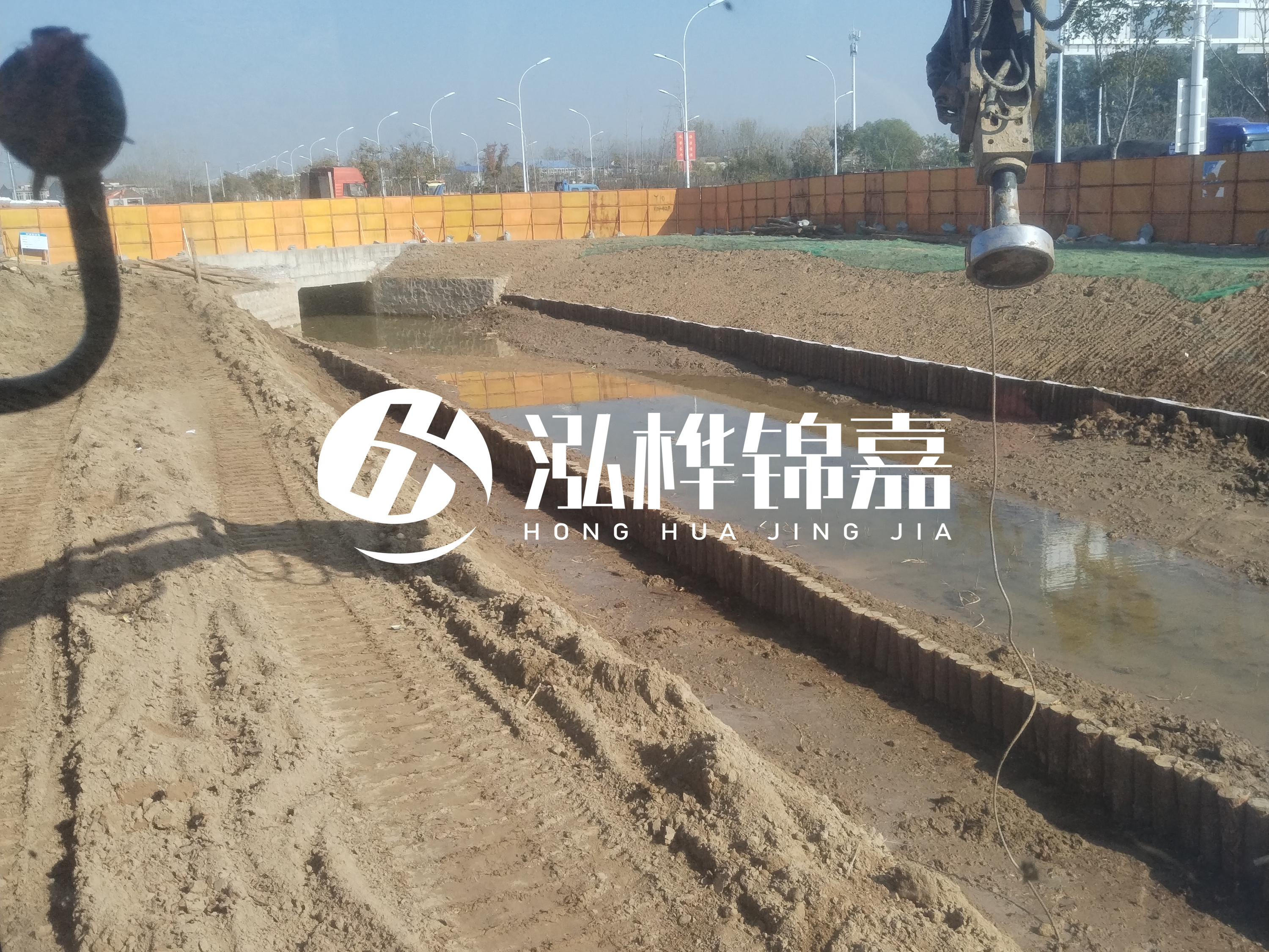 木樁打入地下作用是什么？松木樁在地底下會(huì)爛嗎？