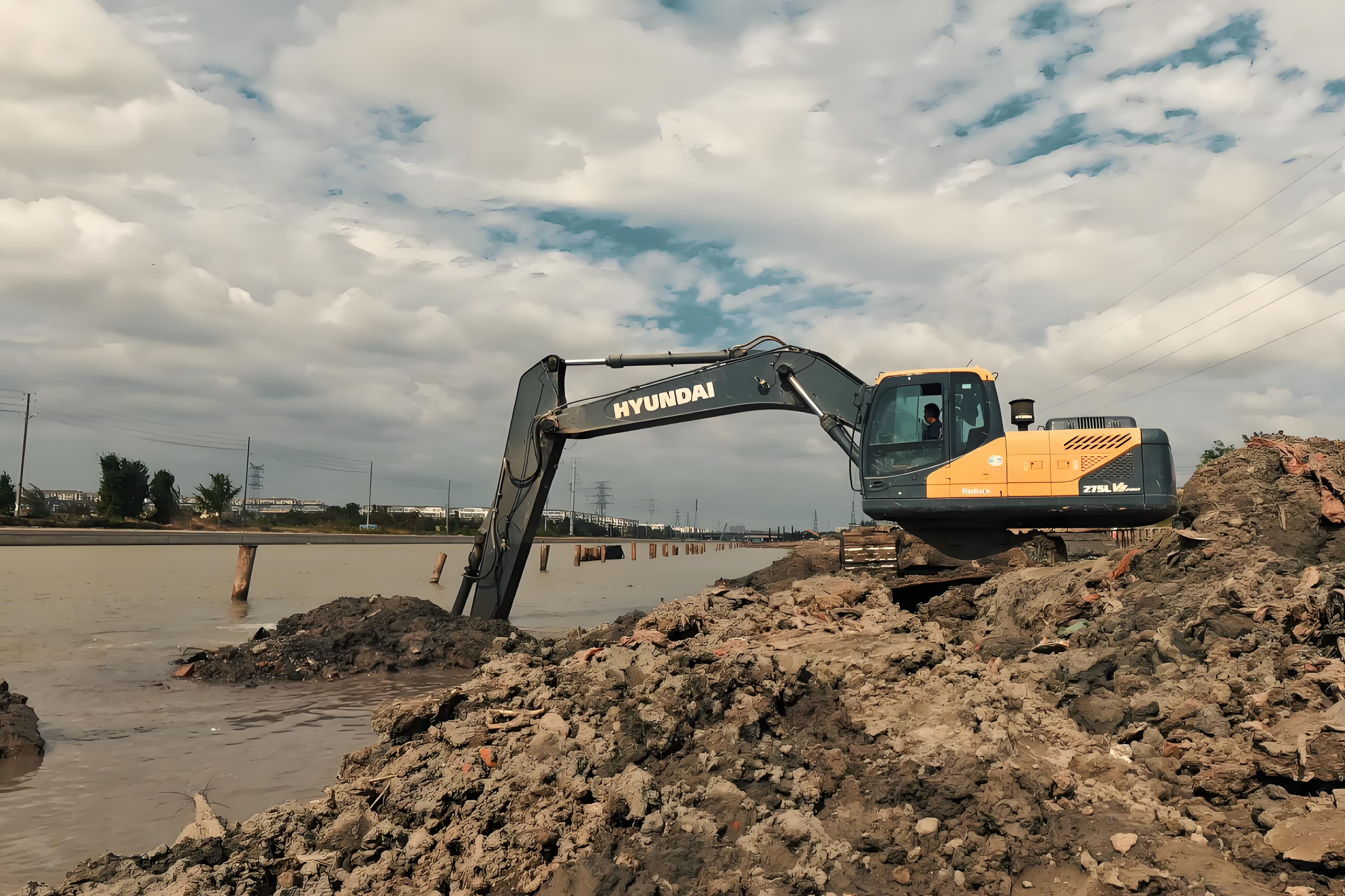 湖北水挖清淤團(tuán)隊(duì)泓樺錦嘉-水上挖機(jī)能在深水工作嗎？