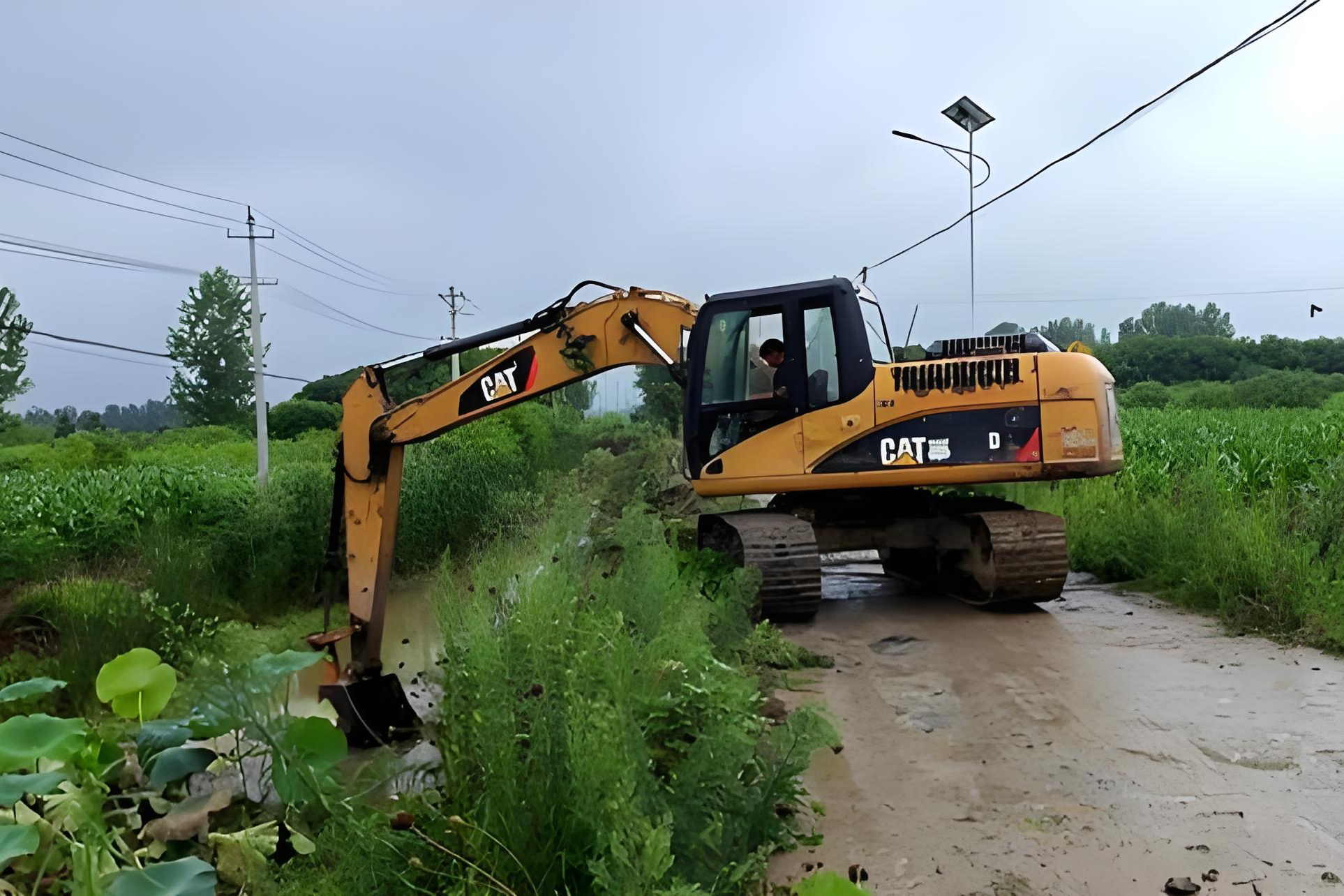 長沙水挖清淤團隊泓樺錦嘉-沼澤地清淤費用大概是怎樣計算的？?