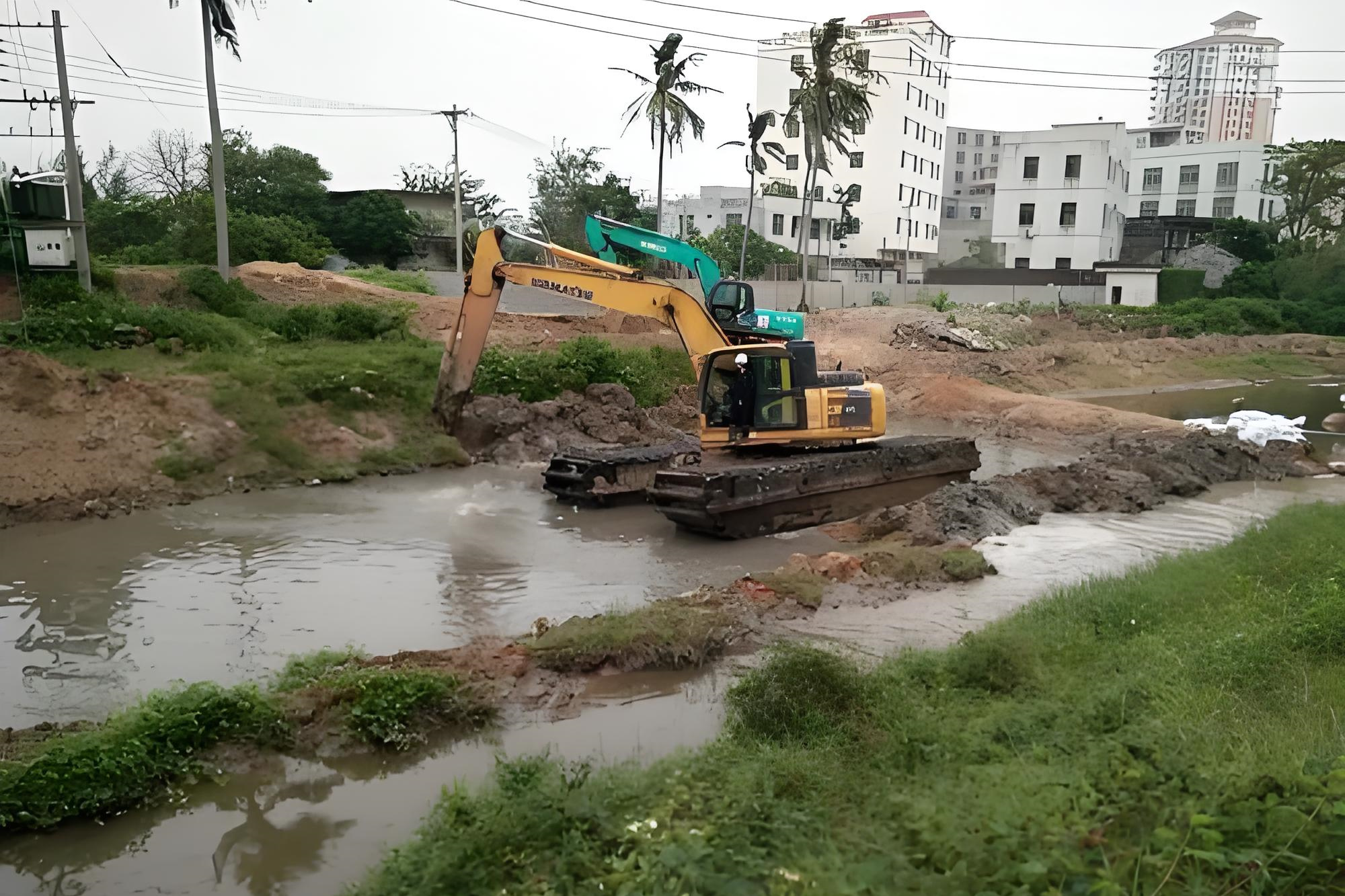 河南信陽挖機(jī)清淤施工隊(duì)-挖機(jī)加長(zhǎng)臂清淤適合多大深度的區(qū)域？