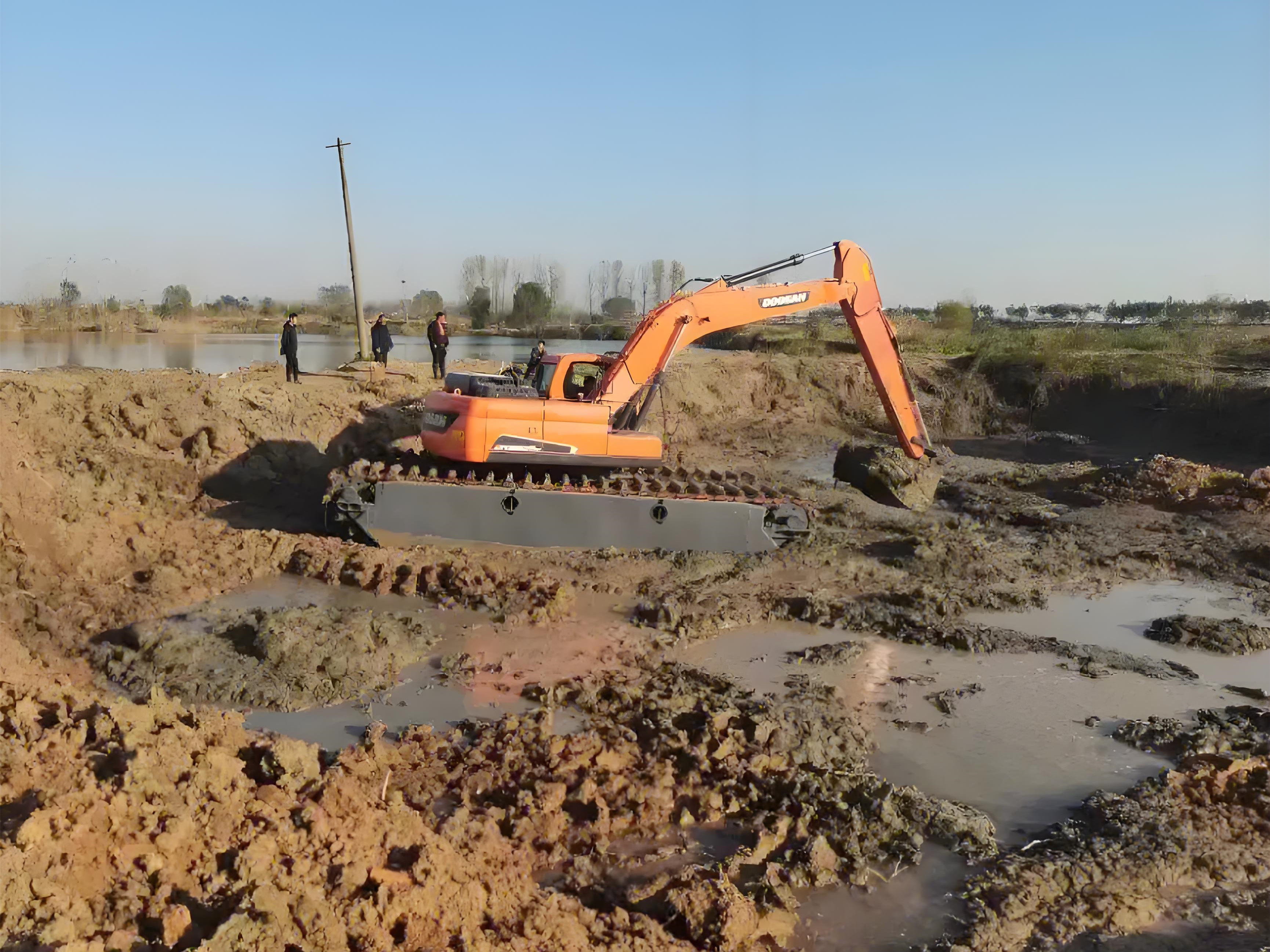 河南洛陽挖機(jī)清淤施工隊(duì)-魚塘清淤的人工和機(jī)械哪種更劃算？